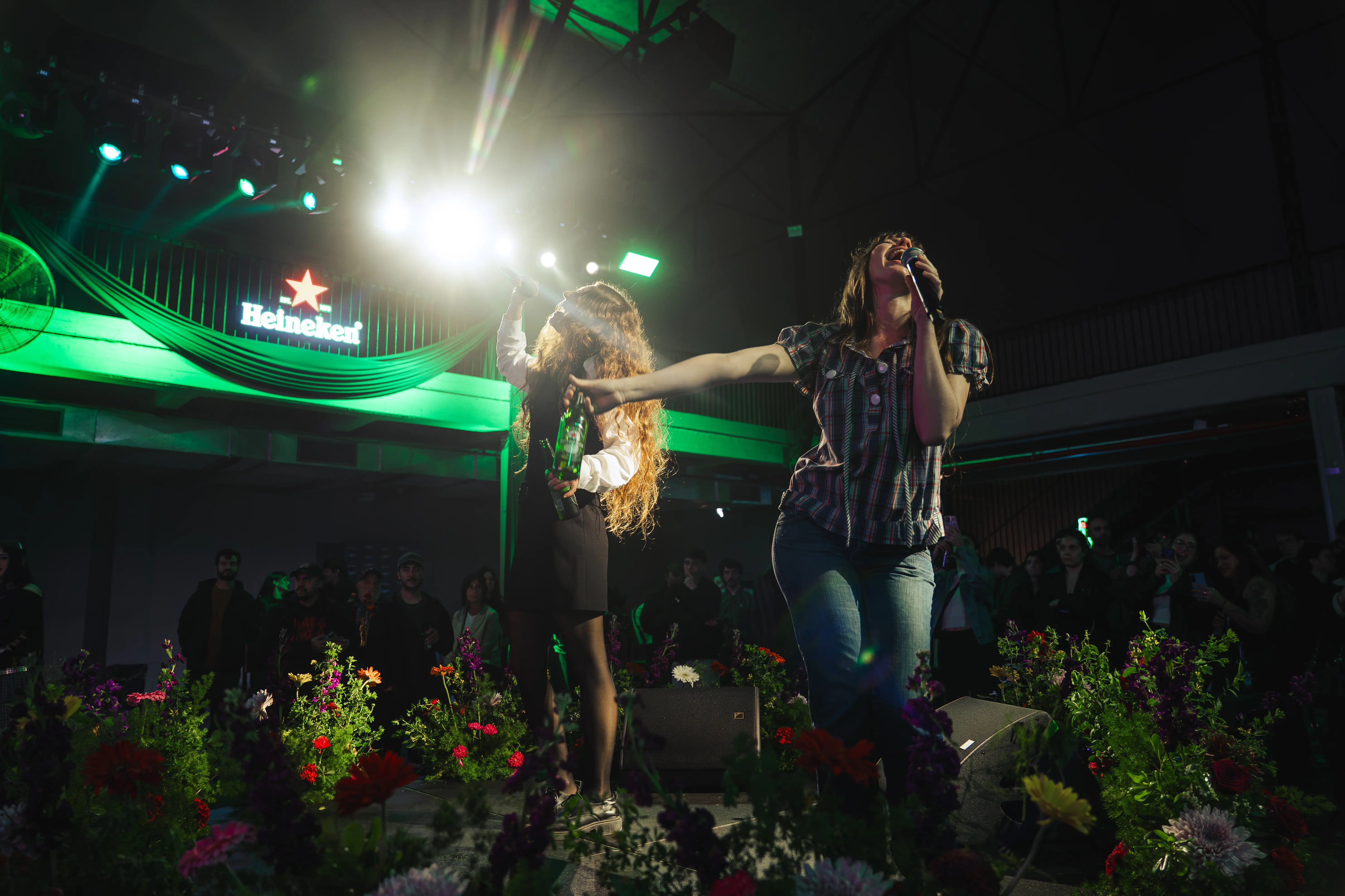 Heineken palpitó el Primavera Sound con un karaoke de artistas en Deseo